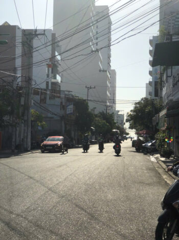 Bán mảnh đất đường Nhà Thờ thông Bắc Sơn sát bãi tắm Hòn Chồng 162m xây căn hộ
