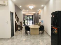 Cho thuê căn nhà full nội thất xéo hồ bơi gói 8 The Capella Nha Trang